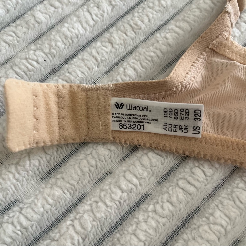 Wacoal Beige Colored Bra - Picture 9 of 9